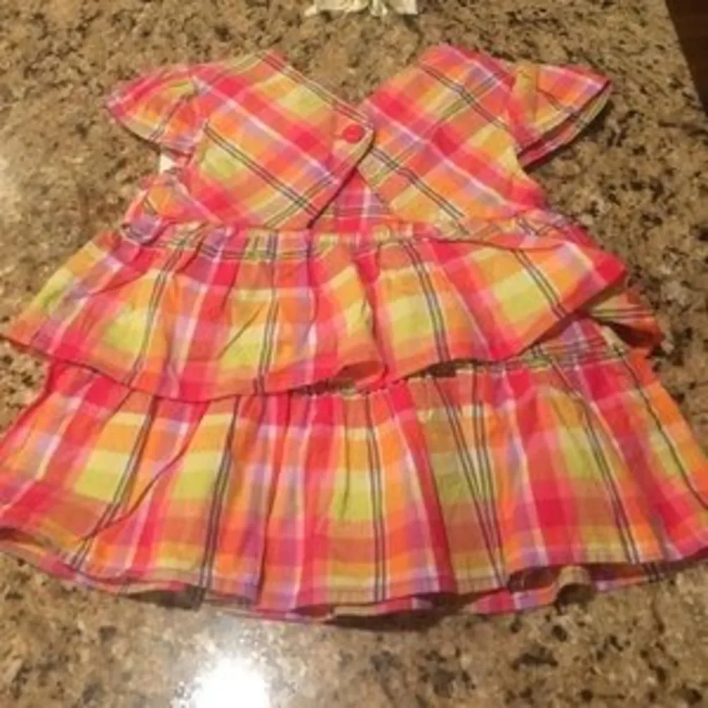 2 Gymboree tops for girls. NWT
